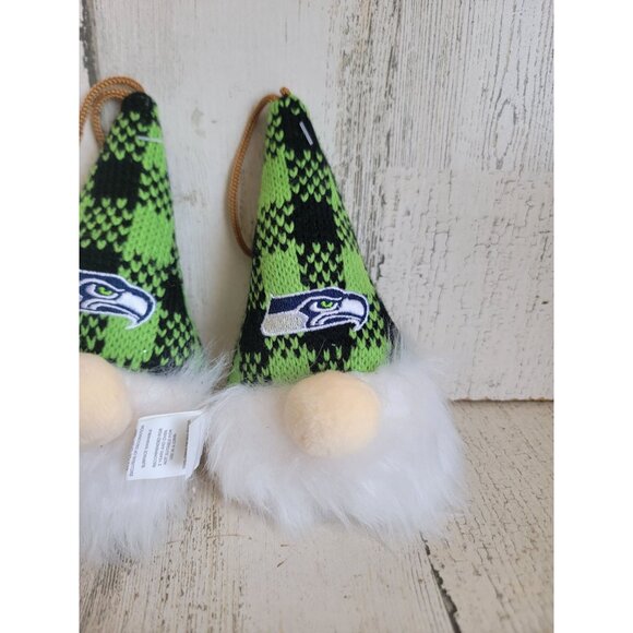 Seattle Hawks green plaid gnome ornament Xmas set football - Picture 3 of 6